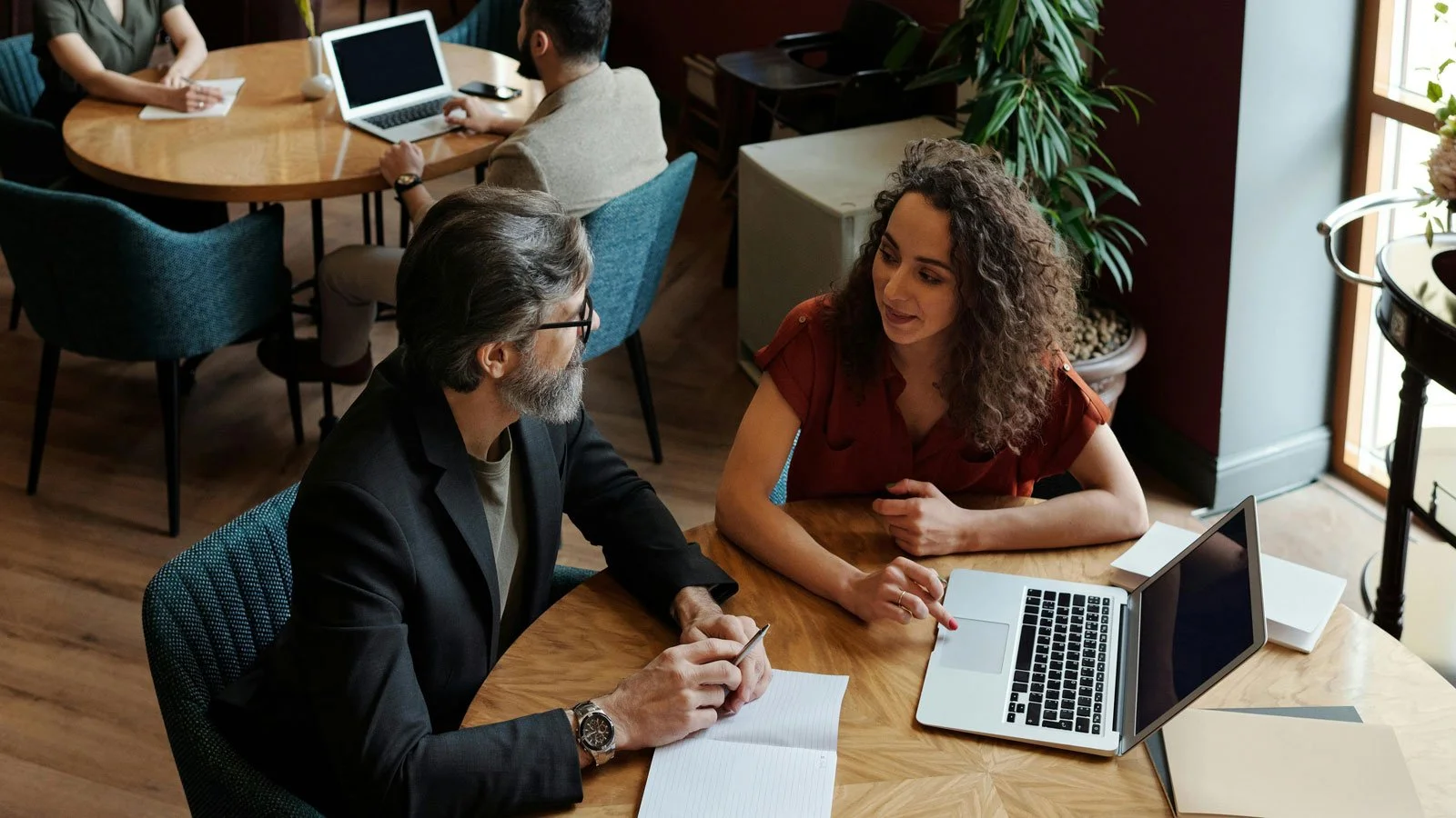 When to Engage  F&B ConsultantS: 2025’s Strategic Guide